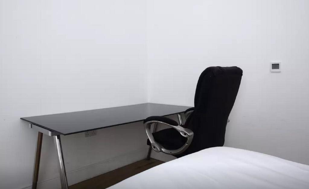 Clamshell Land - Royal Mile Apartment Edinburgh Room photo