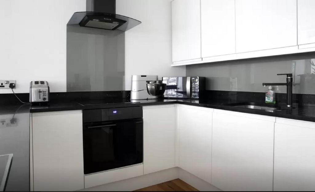 Clamshell Land - Royal Mile Apartment Edinburgh Room photo
